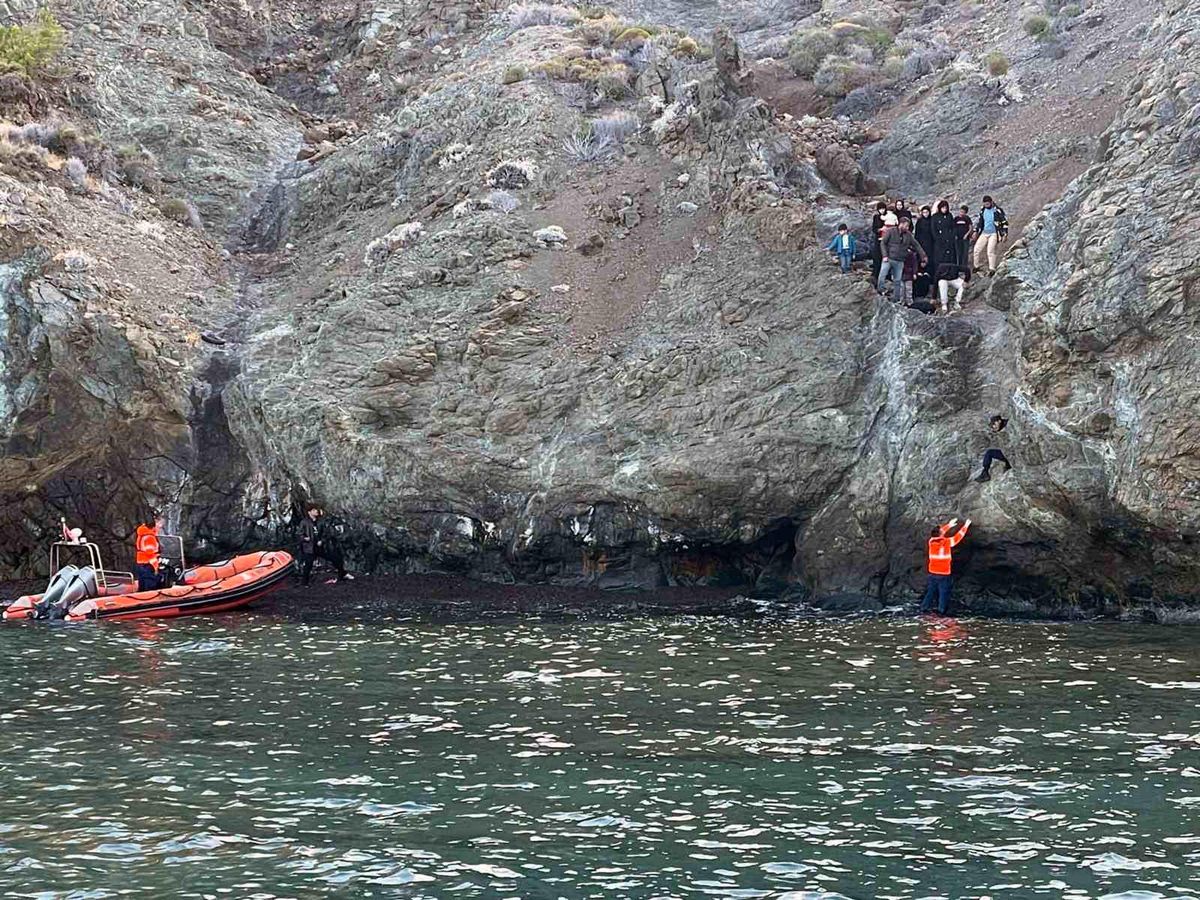 Muğla\'nın Datça ilçesinde 7 düzensiz göçmen yakalandı