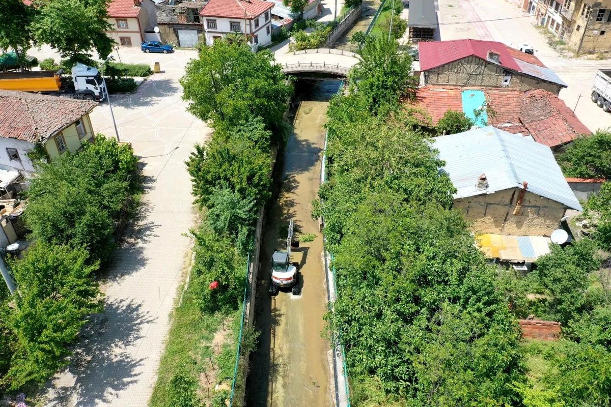 Söğüt Deresi\'nde ıslah çalışmaları gerçekleştirildi