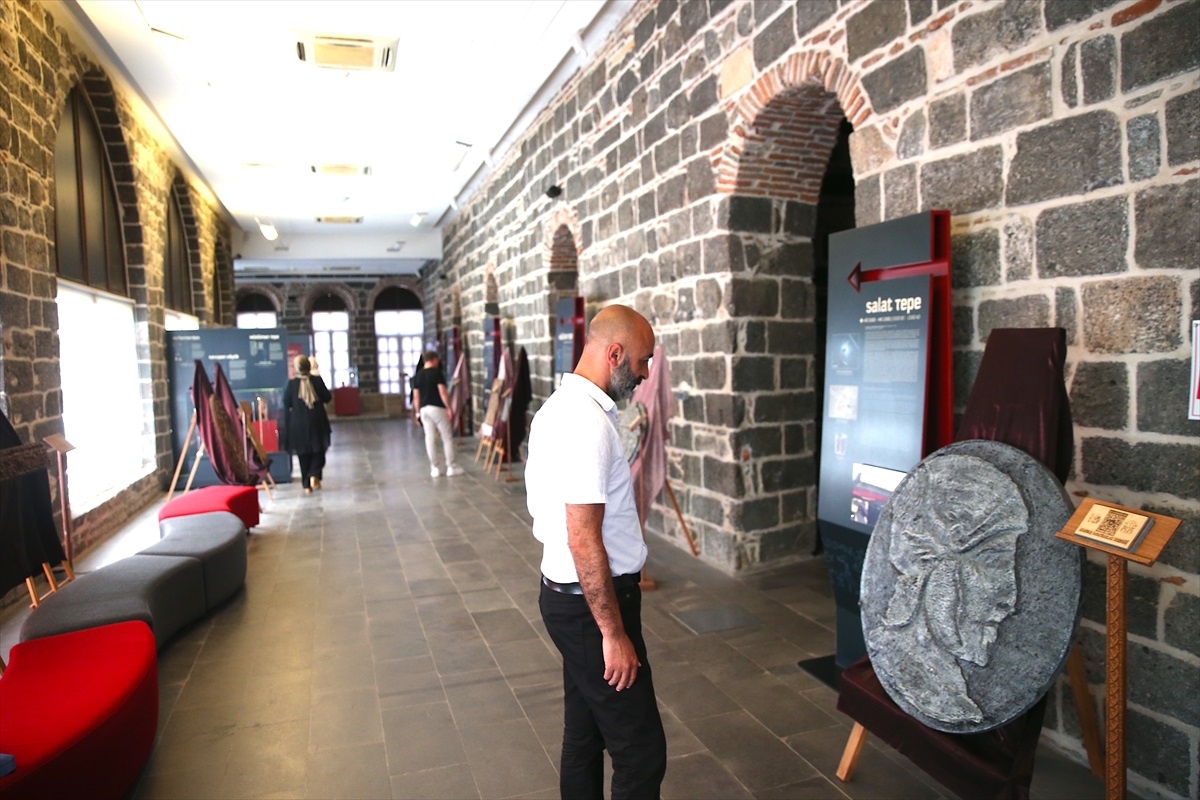Diyarbakır\'da Medeniyetler Sergisi Açıldı