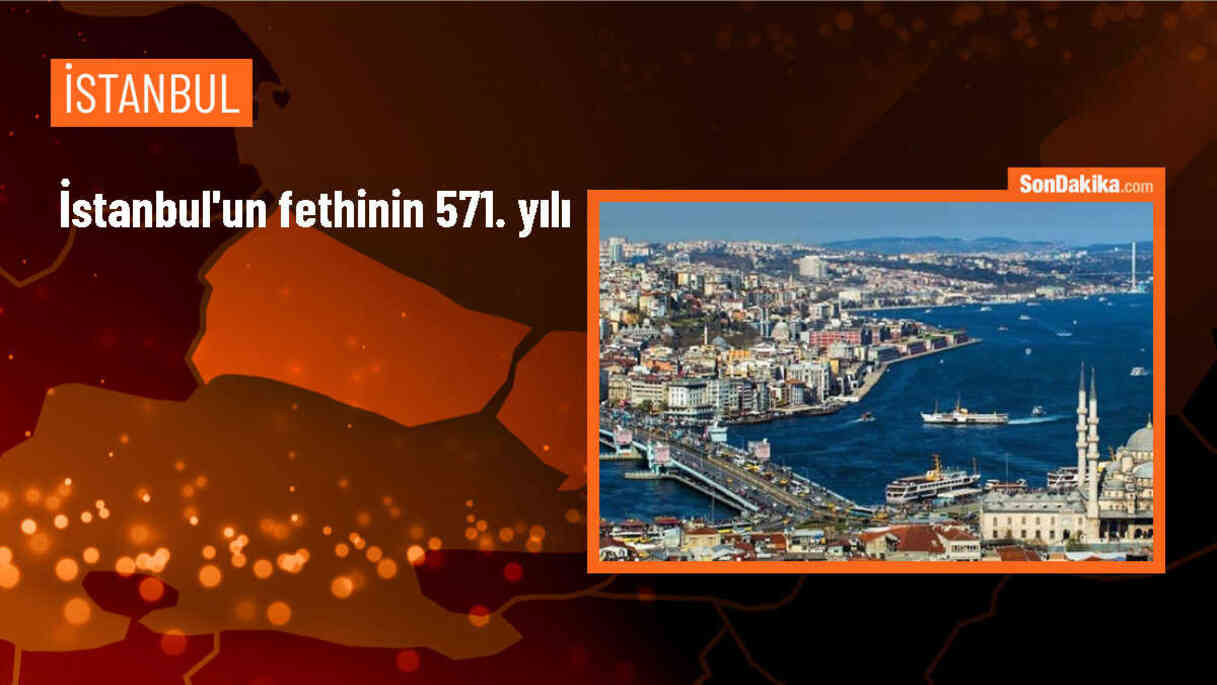 İstanbul\'un fethinin 571. yıl dönümünde Ayasofya\'da mevlid ve mehteran gösterisi yapıldı