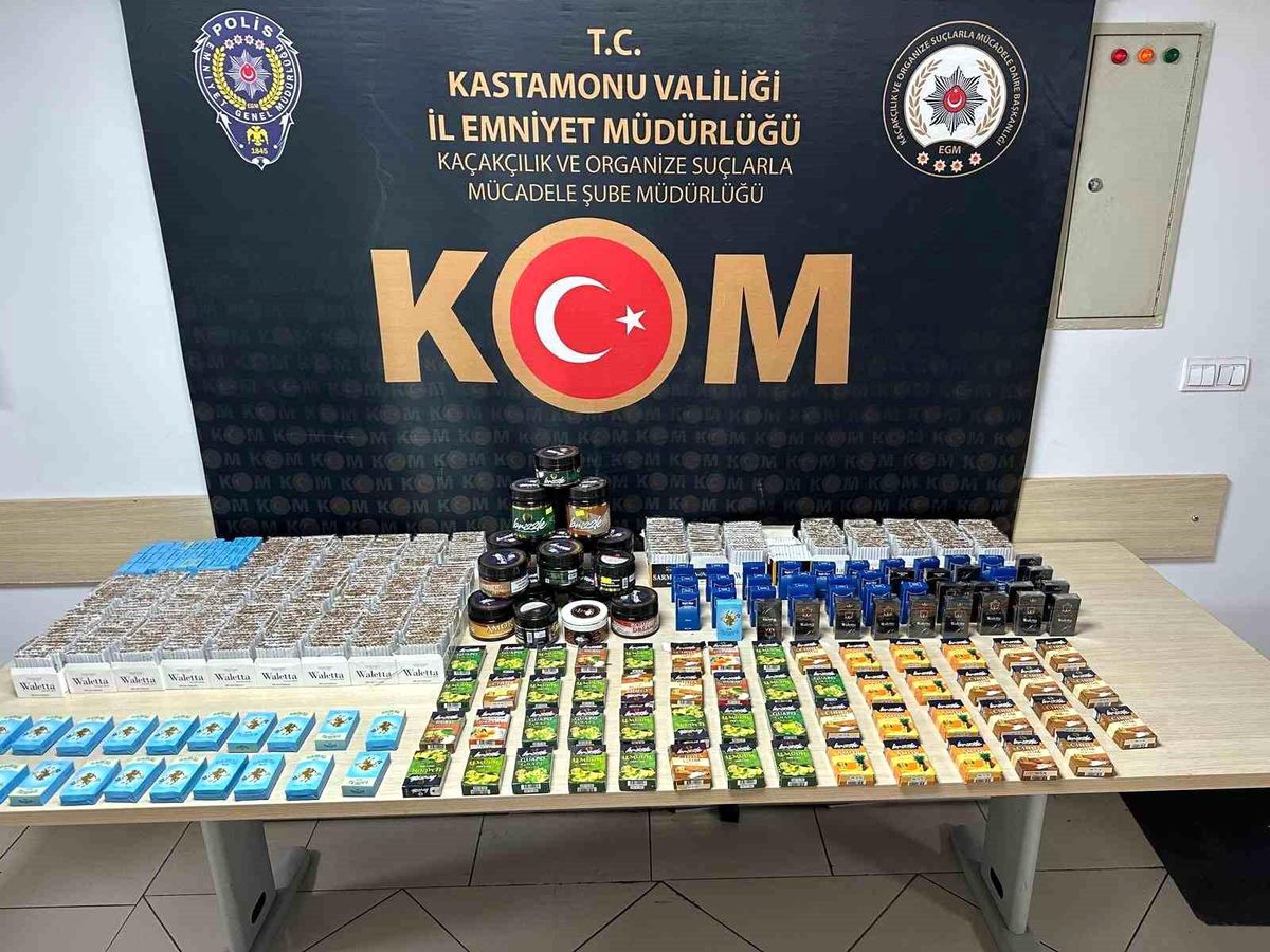 Kastamonu\'da Kaçak Tütün Operasyonu: 12 Bin 200 Adet Makaron ve Tütün Ele Geçirildi