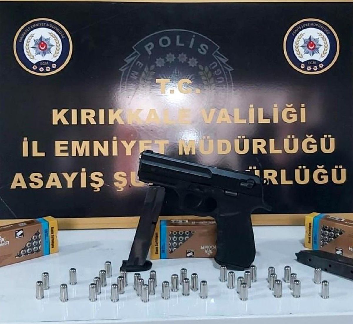 Kırıkkale\'de Sosyal Medyada Silah Paylaşımı Yapan Şahıslara Adli İşlem