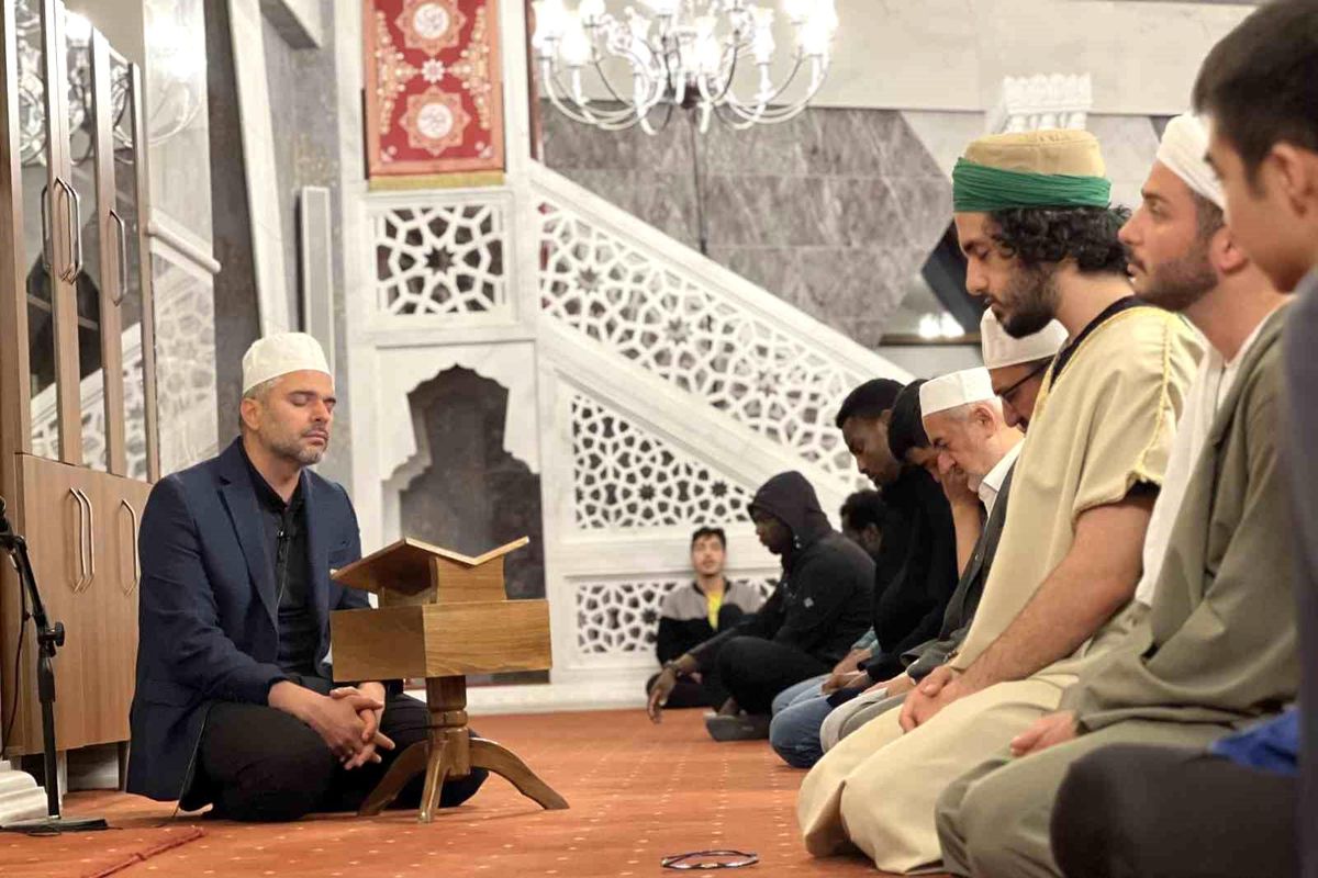 Türkiye Diyanet Vakfı Yurtları öğrencileri İstanbul\'un fethi ve özgür Kudüs için dua etti