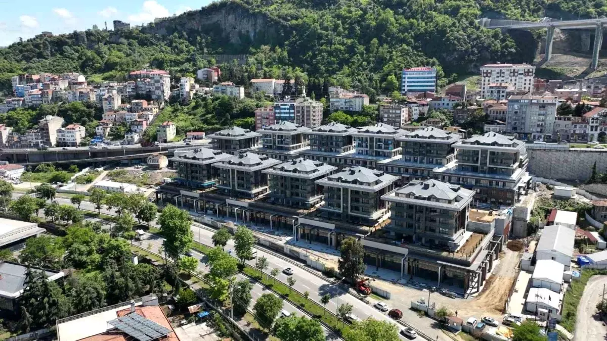 Trabzon Çömlekçi Mahallesi\'nde Kentsel Dönüşüm Projesi Tamamlanıyor