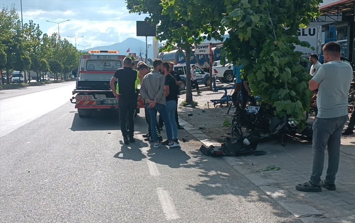Pamukova\'da motosiklet kazasında hayatını kaybeden sürücü toprağa verildi