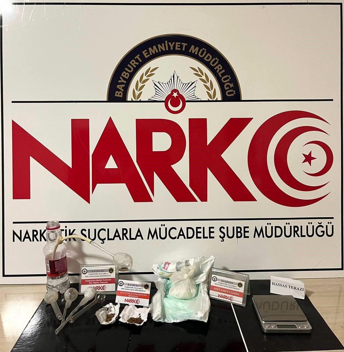 Bayburt\'ta Uyuşturucu Operasyonu: 4 Şüpheli Yakalandı