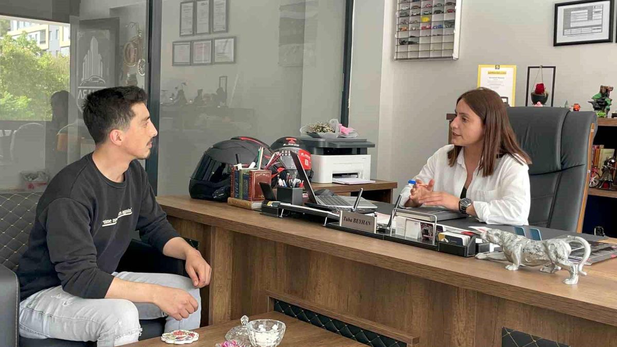 Bitlis\'te İlk ve Tek Kadın Gayrimenkul Danışmanı Tuba Beyhan Başarıdan Başarıya Koşuyor