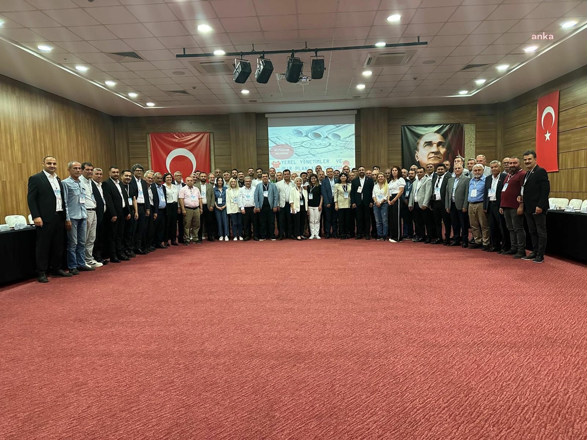CHP Parti Okulu, Belediye Meclis Üyeleri İçin Eğitim Başlattı