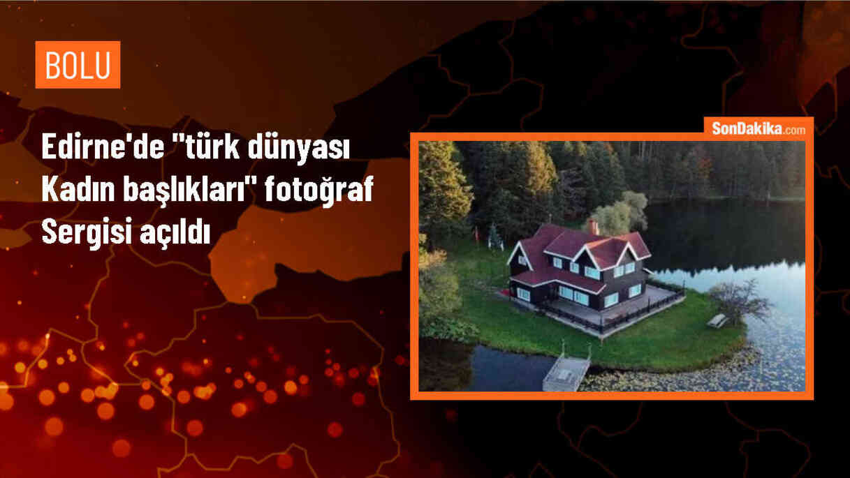 Trakya Üniversitesi\'nde \'Türk Dünyası Kadın Başlıkları\' fotoğraf sergisi açıldı