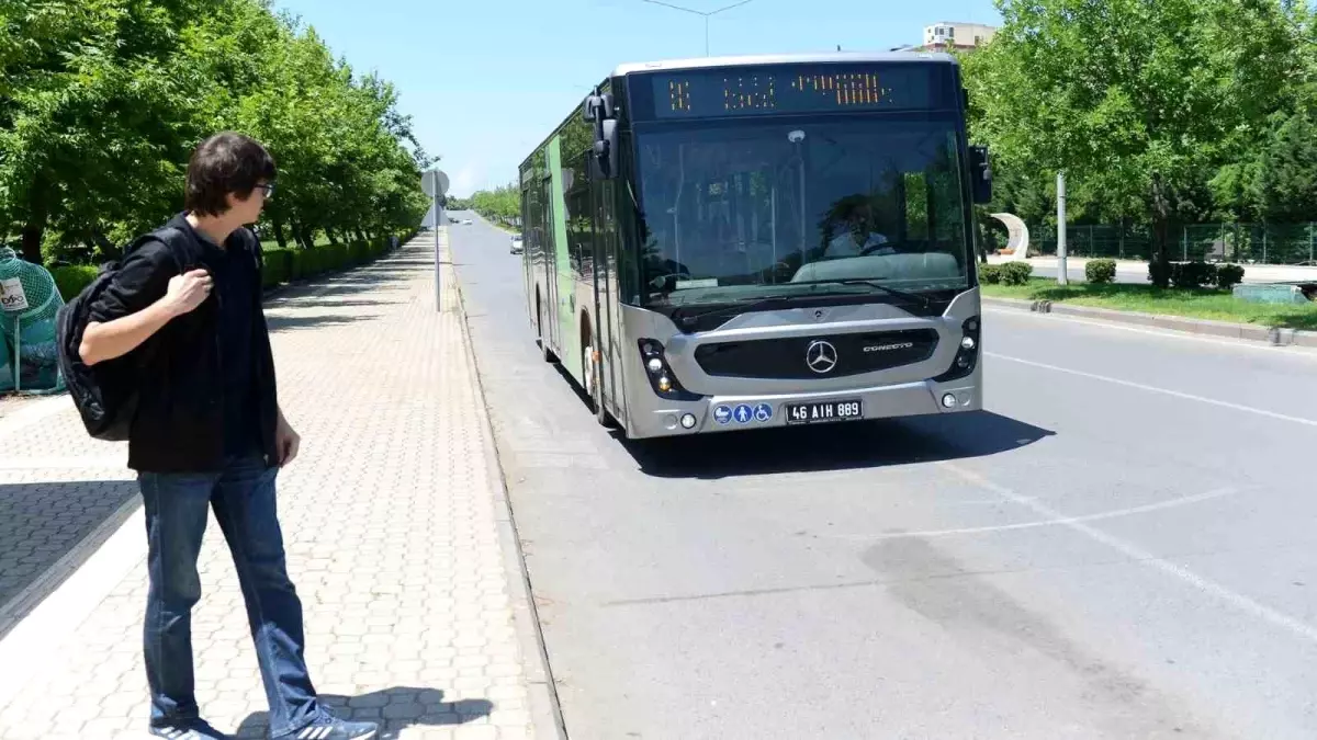 Kahramanmaraş Büyükşehir Belediyesi Hibrit Otobüsleriyle Ulaşımı Konforlu Hale Getiriyor