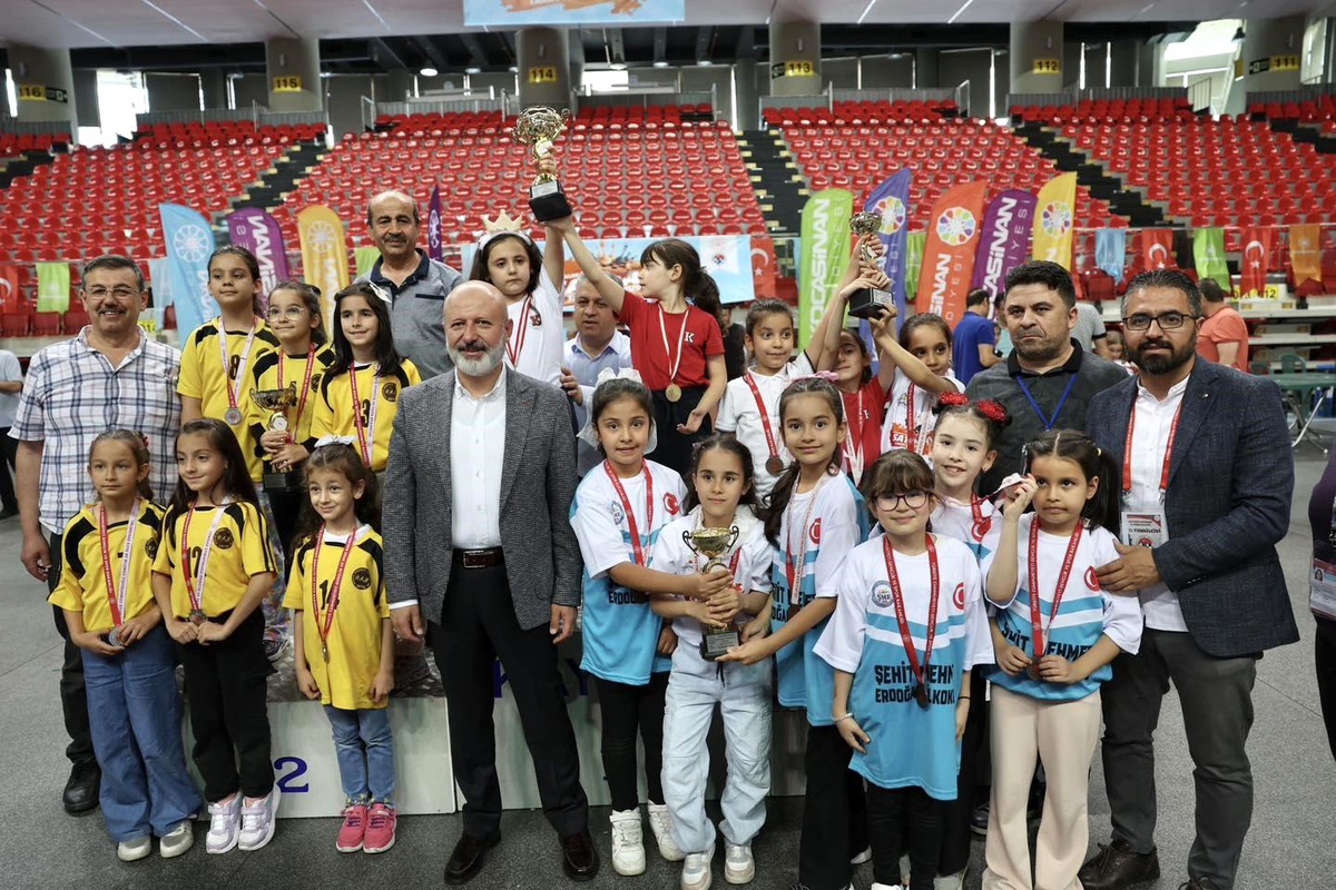 Kocasinan Belediyesi İlkokullar Arası Satranç Takım Turnuvası Ödül Töreni Gerçekleştirildi