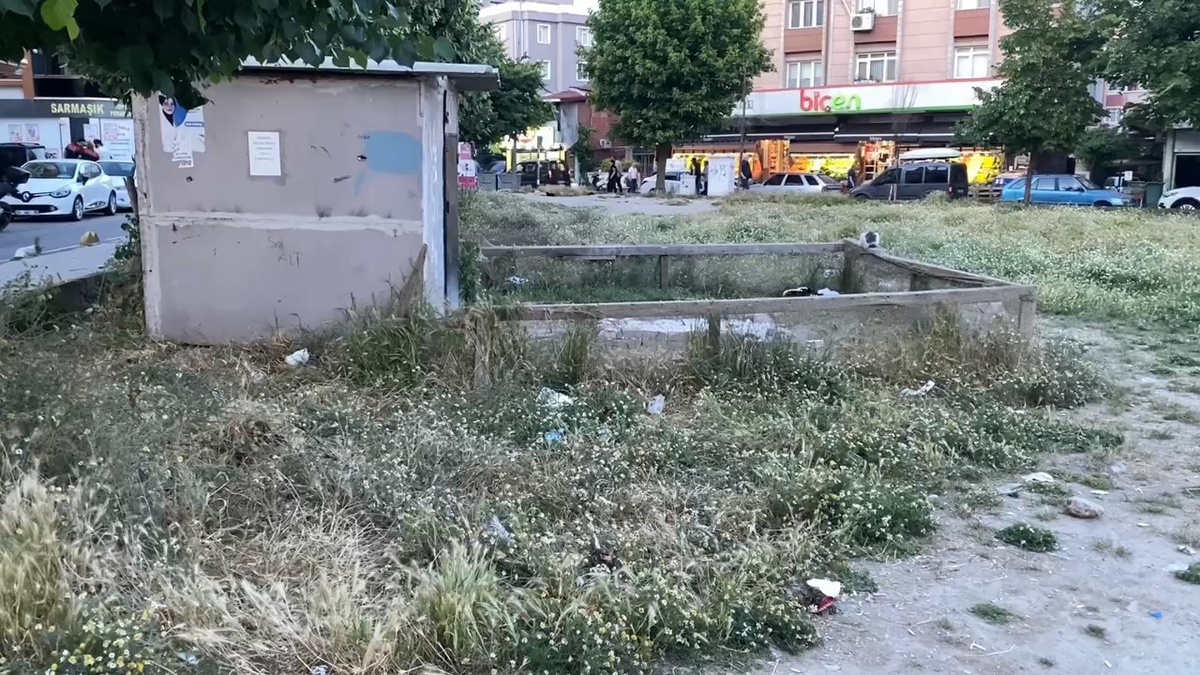 Küçükçekmece\'de Güvercin Besleyen Kişi Silahlı Saldırıya Uğradı
