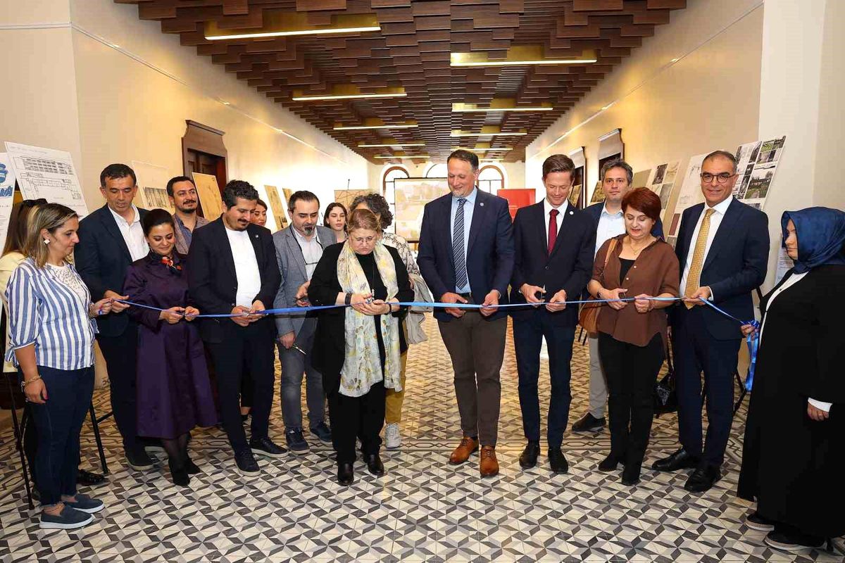Kayseri\'de Macar mimarların tasarımları sergilendi