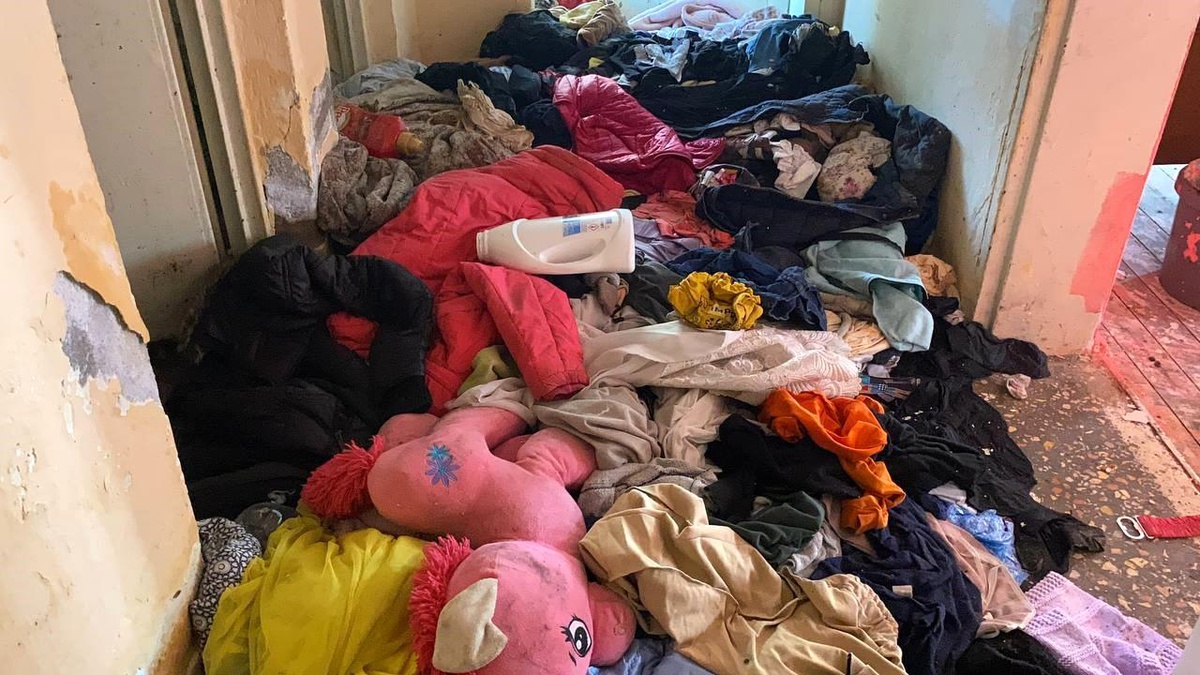 Isparta\'da Kiracılar Tarafından Çöp Eve Çevrilen Yaşlı Kadın Yardım İstiyor