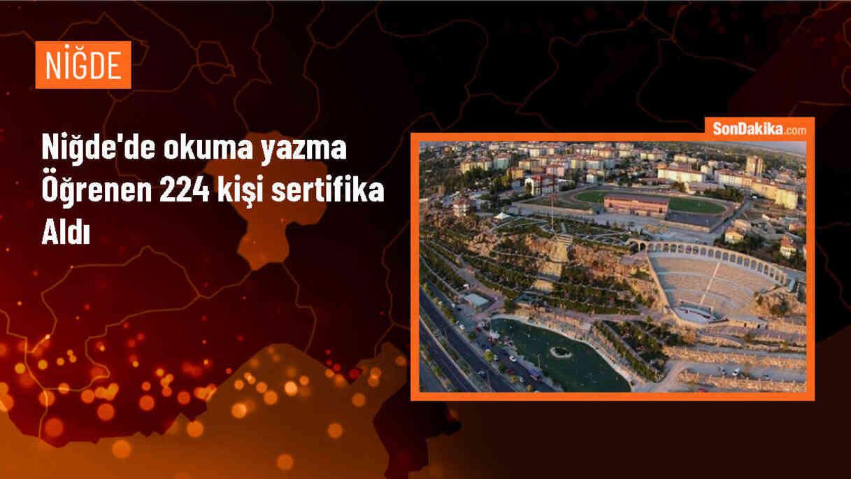 Niğde Halk Eğitim Merkezi\'nden 224 kişiye belge verildi