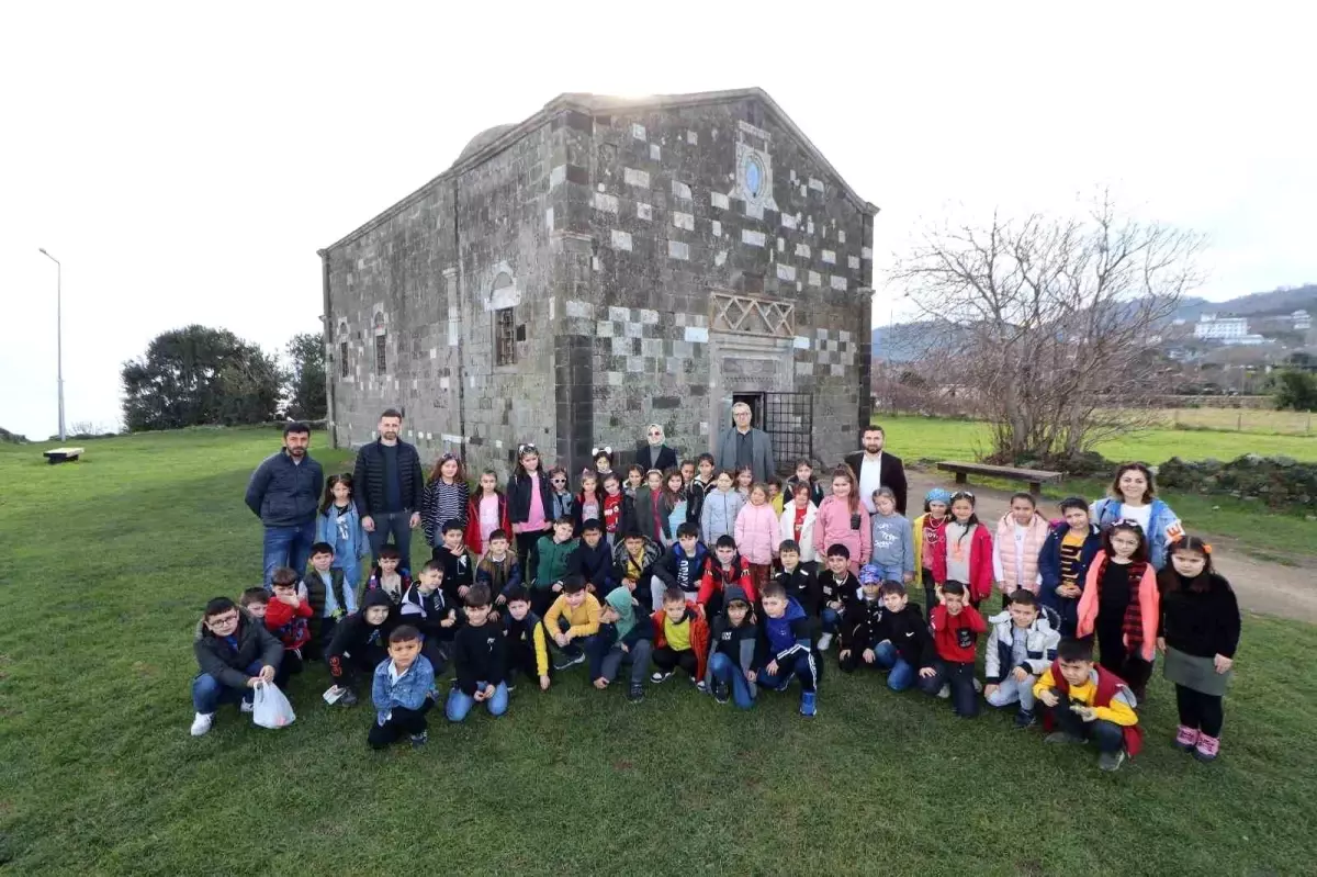 Ordu Büyükşehir Belediyesi, öğrencileri ve kadın gruplarını tarihi ve turistik yerlerle buluşturuyor