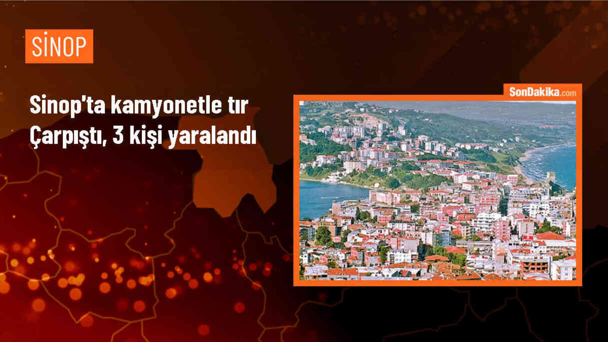 Sinop\'ta kamyonetle tır çarpışması: 3 kişi yaralandı