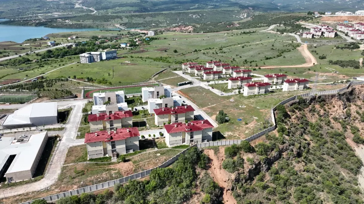 Tunceli\'de Munzur Üniversitesi Lojmanlarında Kiralara Zam Yapıldı