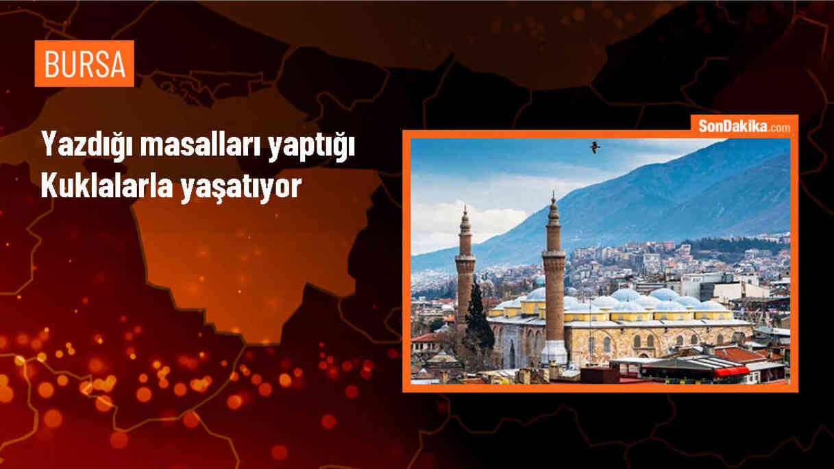 Tiyatro Sanatçısı Ezgi Nalbantoğlu, Masalları Kuklalara Dönüştürüyor