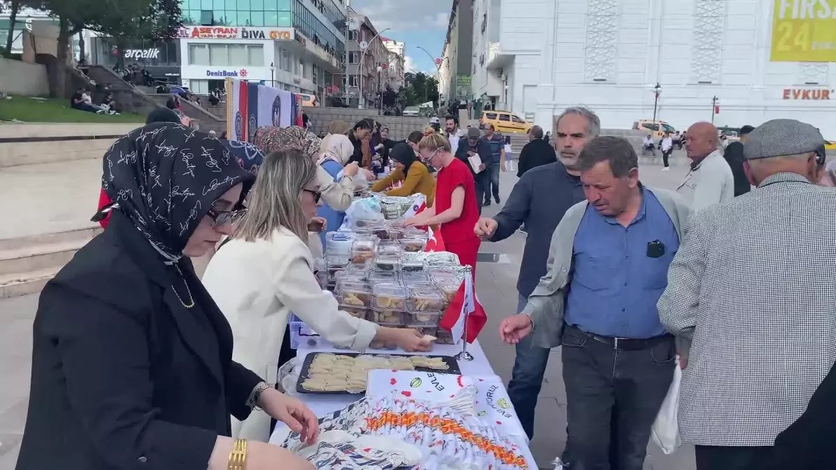 Yozgat Polis Eşleri Derneği Kermes Düzenledi