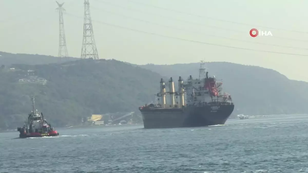 176 metre boyundaki gemi makine arızası yaptı, İstanbul Boğazı gemi trafiğine kapatıldı