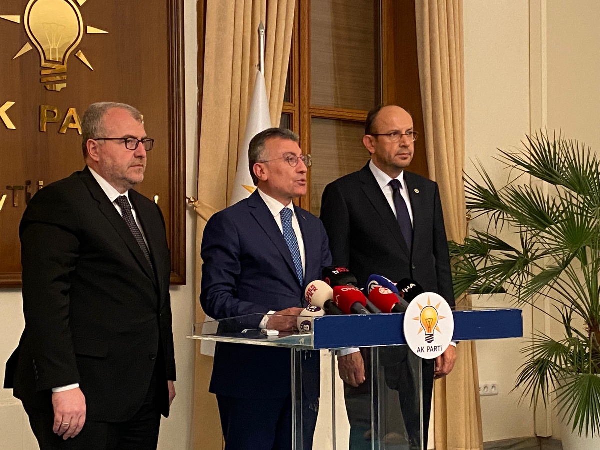 AK Parti Grup Başkanı Abdullah Güler: Kuduz riski taşıyan hayvanların normalleştirilmesi gerekiyor