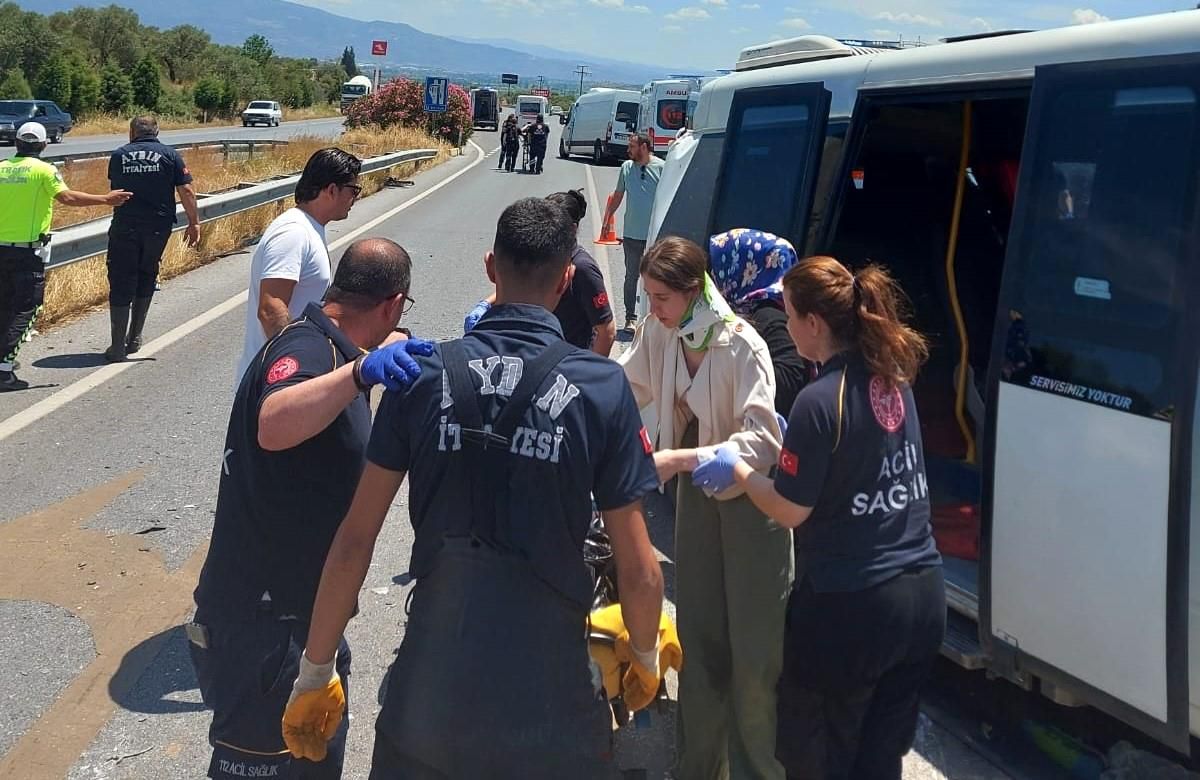 Aydın\'da trafik kazası: 17 kişi yaralandı