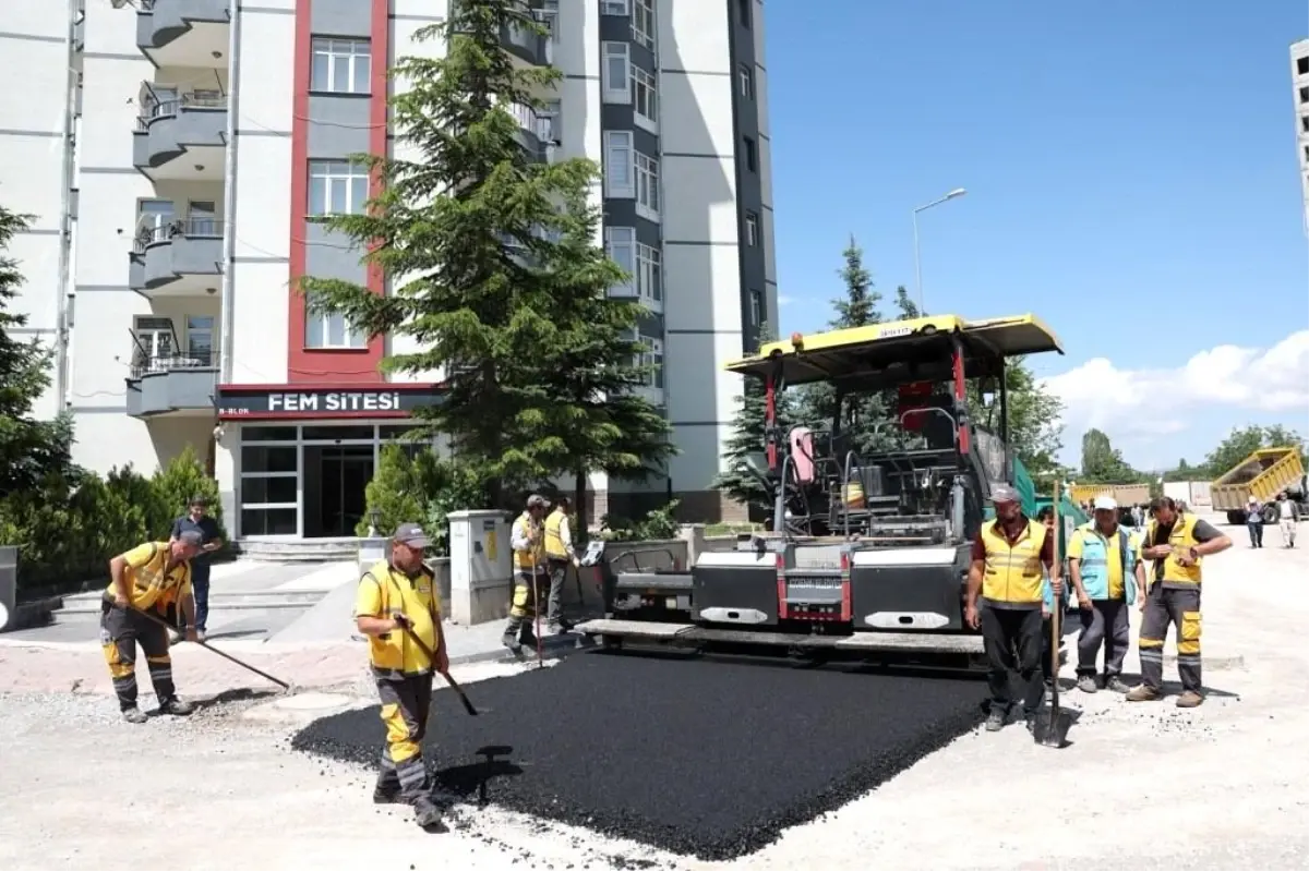 Kocasinan Belediye Başkanı Seyrani Mahallesi\'nde Kentsel Dönüşüm Çalışmalarını İnceledi