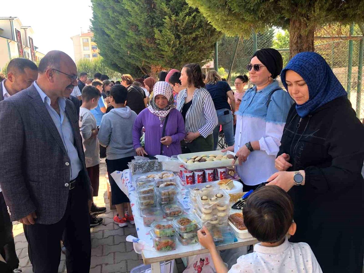 Yenişehir TOKİ Orhangazi Orta Okulu\'ndan Engellilere Destek