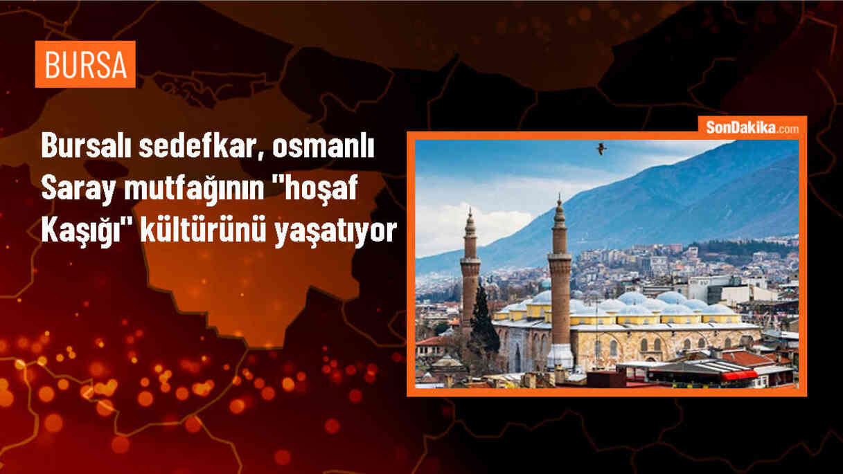 Sedefkar Zafer Karazeybek, Osmanlı saray mutfağının hoşaf kaşığı kültürünü yaşatıyor