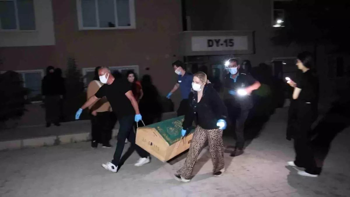 Elazığ\'da Yalnız Yaşayan Kadın Evde Ölü Bulundu