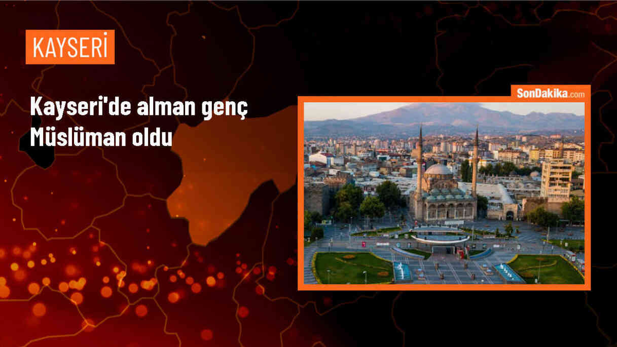 Almanya\'da yaşayan bir Türk ailesi ve arkadaşından etkilenen genç Müslüman oldu