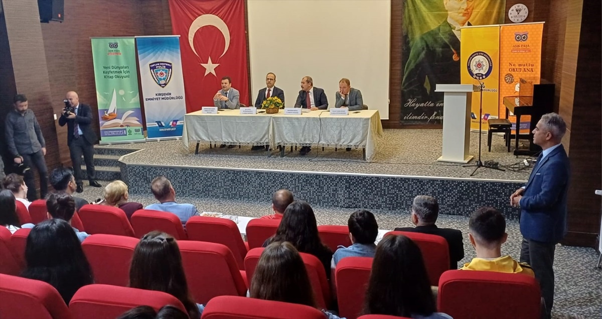 Kırşehir\'de lise öğrencilerine \'Güvenli gelecek için bilinçli toplum\' projesi tanıtıldı
