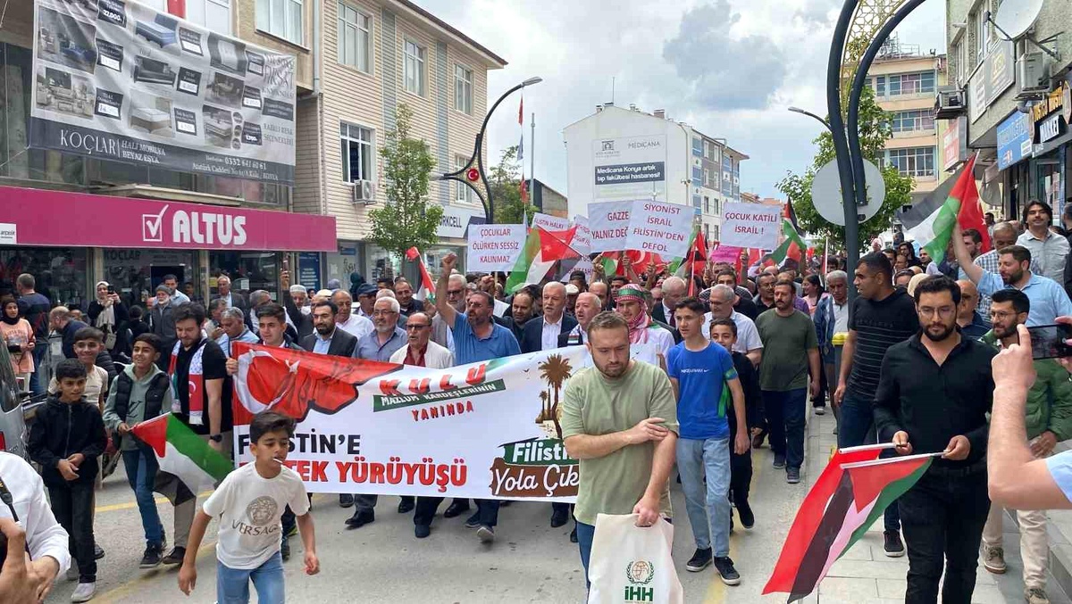 Konya\'da Filistin\'e Destek Yürüyüşü Düzenlendi