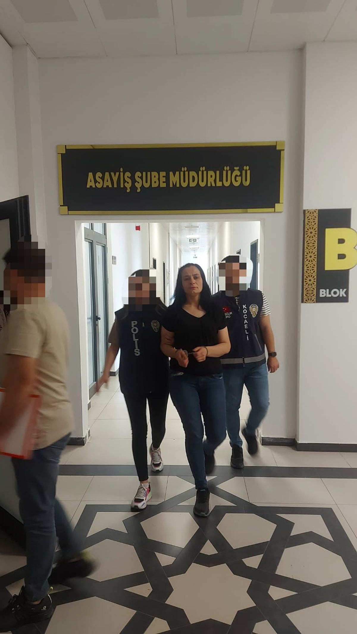 Kuyumcudan kolye çalan kadının 44 ayrı suç kaydı olduğu ortaya çıktı; tutuklandı