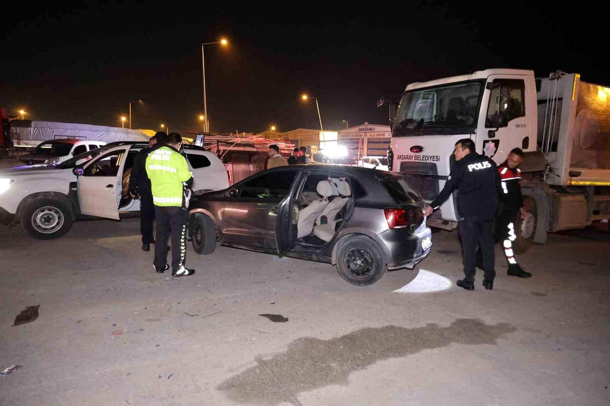 Aksaray\'da polis ile araç sürücüsü arasında kovalamaca yaşandı