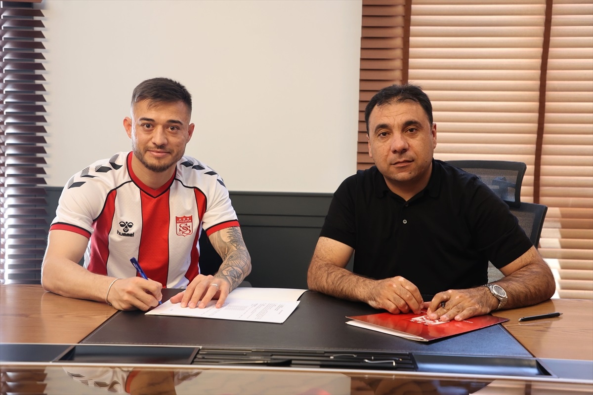 EMS Yapı Sivasspor, Alaaddin Okumuş ile yeni sözleşme imzaladı