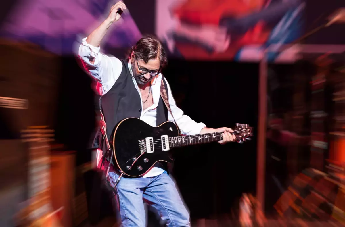 Al Di Meola, İstanbul\'da konser verecek