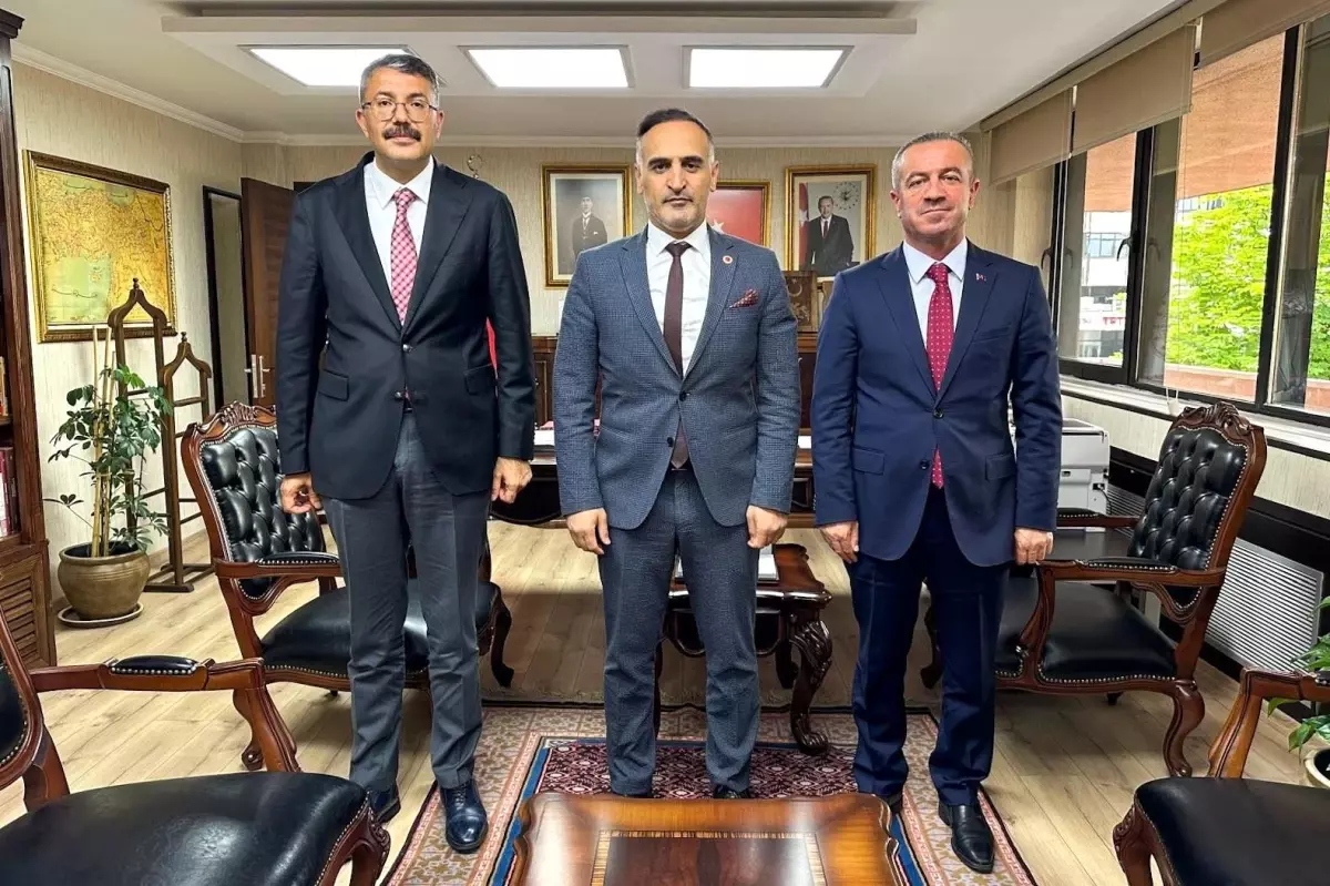 Hakkari Valisi Ali Çelik, Ankara\'ya üçüncü kez çıkarma yaptı