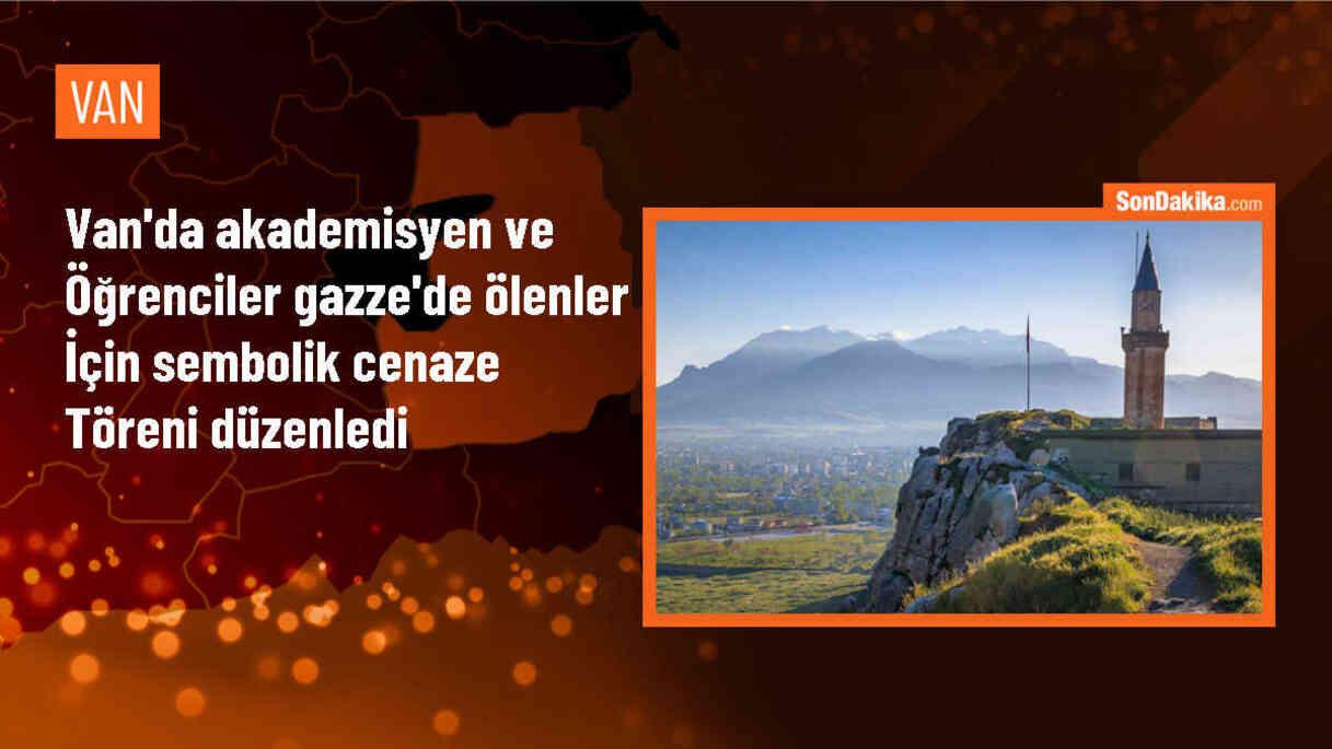 Van YYÜ\'de Gazze için temsili cenaze töreni düzenlendi