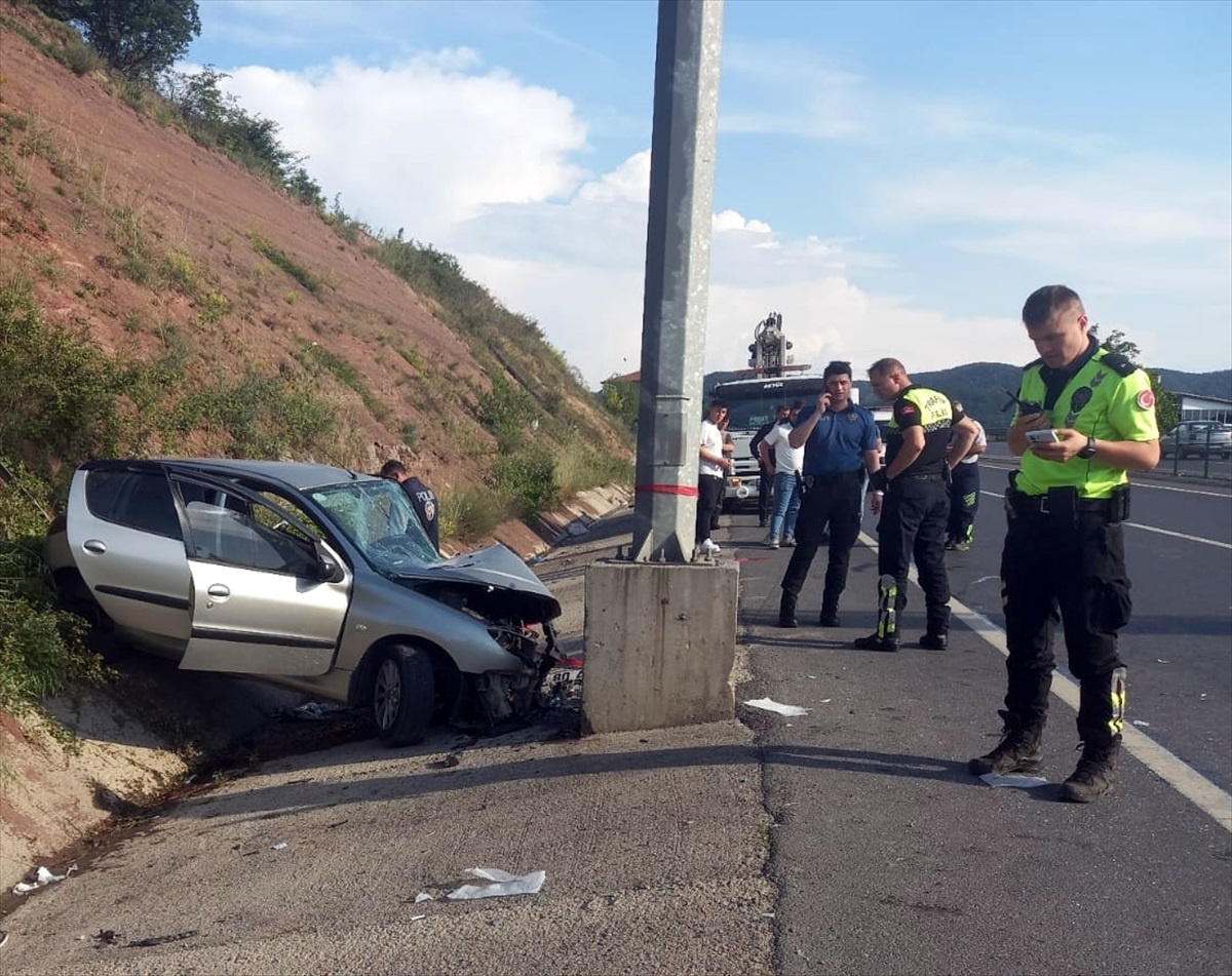 Zonguldak\'ta EDS direğine çarpan kadın hayatını kaybetti