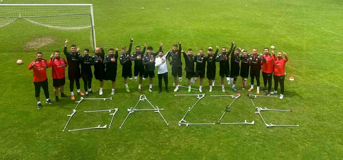 Ampute Milli Futbol Takımı, İsrail maçı öncesi Gazze\'ye destek verdi