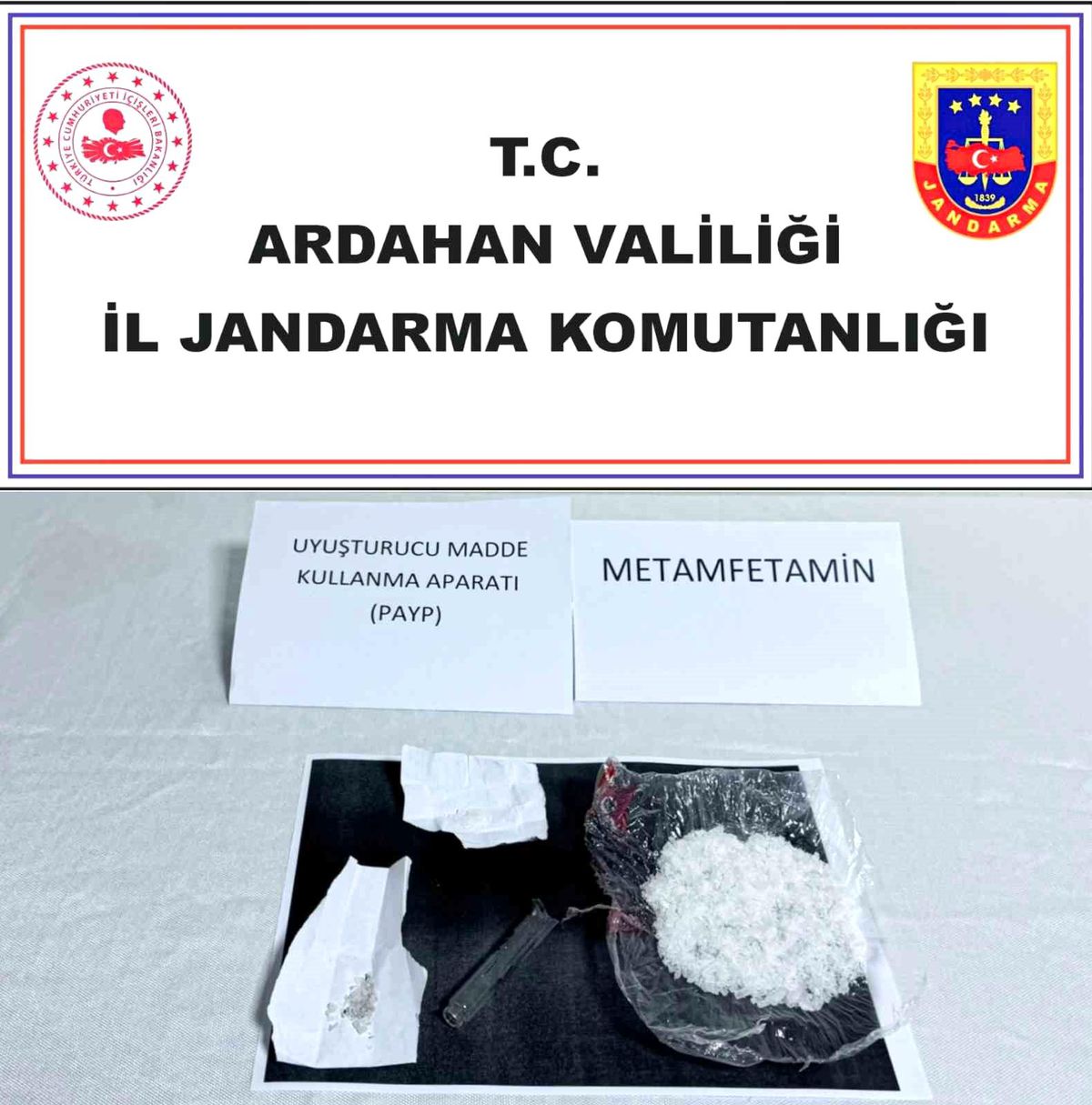 Ardahan\'da Kars\'tan temin ettikleri uyuşturucuyu satarken yakalanan 4 şüpheli tutuklandı