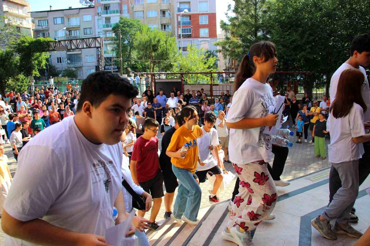 Aydın\'da binlerce öğrenci LGS sınavına girdi