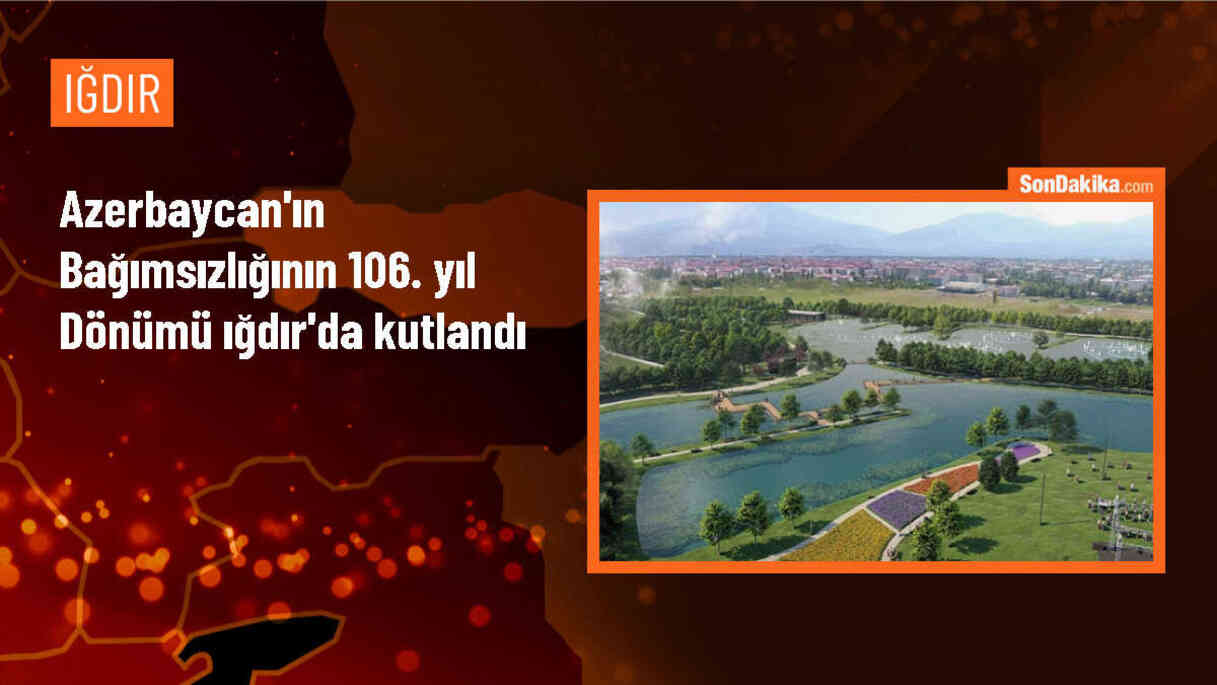 Iğdır\'da lise öğrencileri, Azerbaycan\'ın Bağımsızlık Günü dolayısıyla şiir ve dans gecesi düzenledi