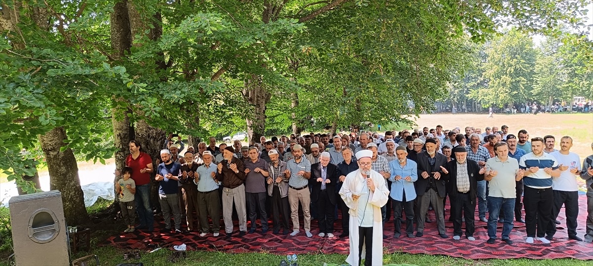 Bilecik\'te 4 köy halkı ortaklaşa yağmur ve şükür duası yaptı