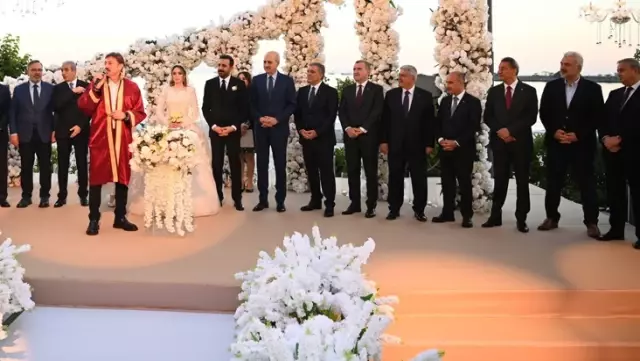 Dünyaevine giren AK Partili vekil Bedirhanoğlu'nun nikah şahidi Abdullah Gül oldu