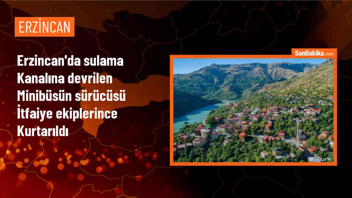 Erzincan\'da sulama kanalına devrilen minibüsün sürücüsü itfaiye ekipleri tarafından kurtarıldı