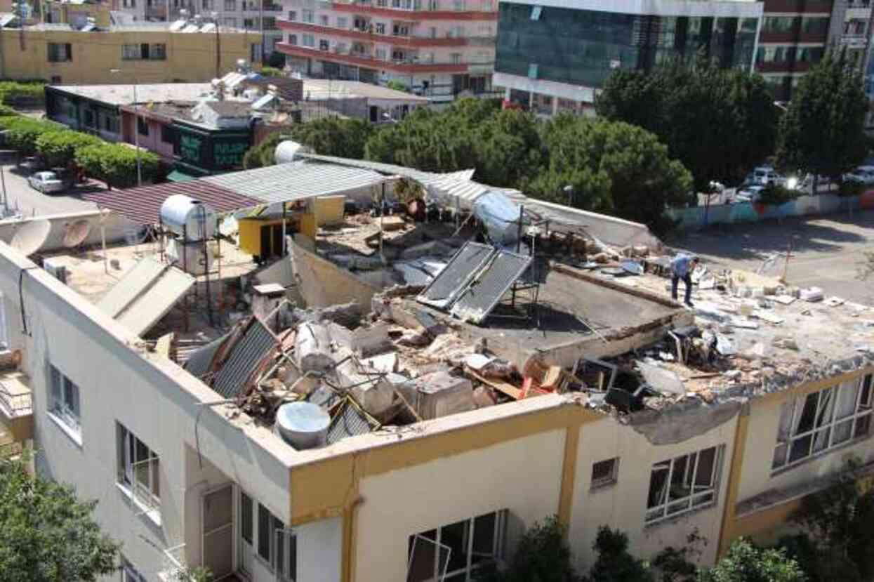 Hatay'da dönercide tüp patladı, ortalık savaş alanına döndü