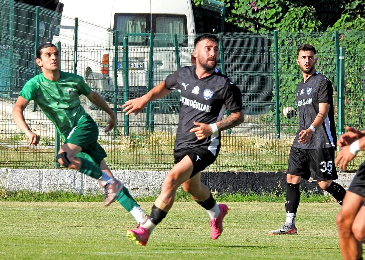 Ilıcaspor, Narlıderespor\'u mağlup ederek ligi ikinci sırada tamamladı